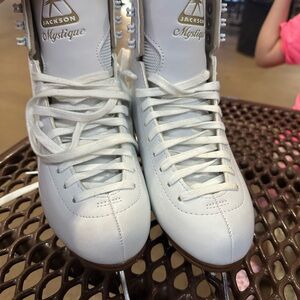 Jackson Mystique White Ice Skates